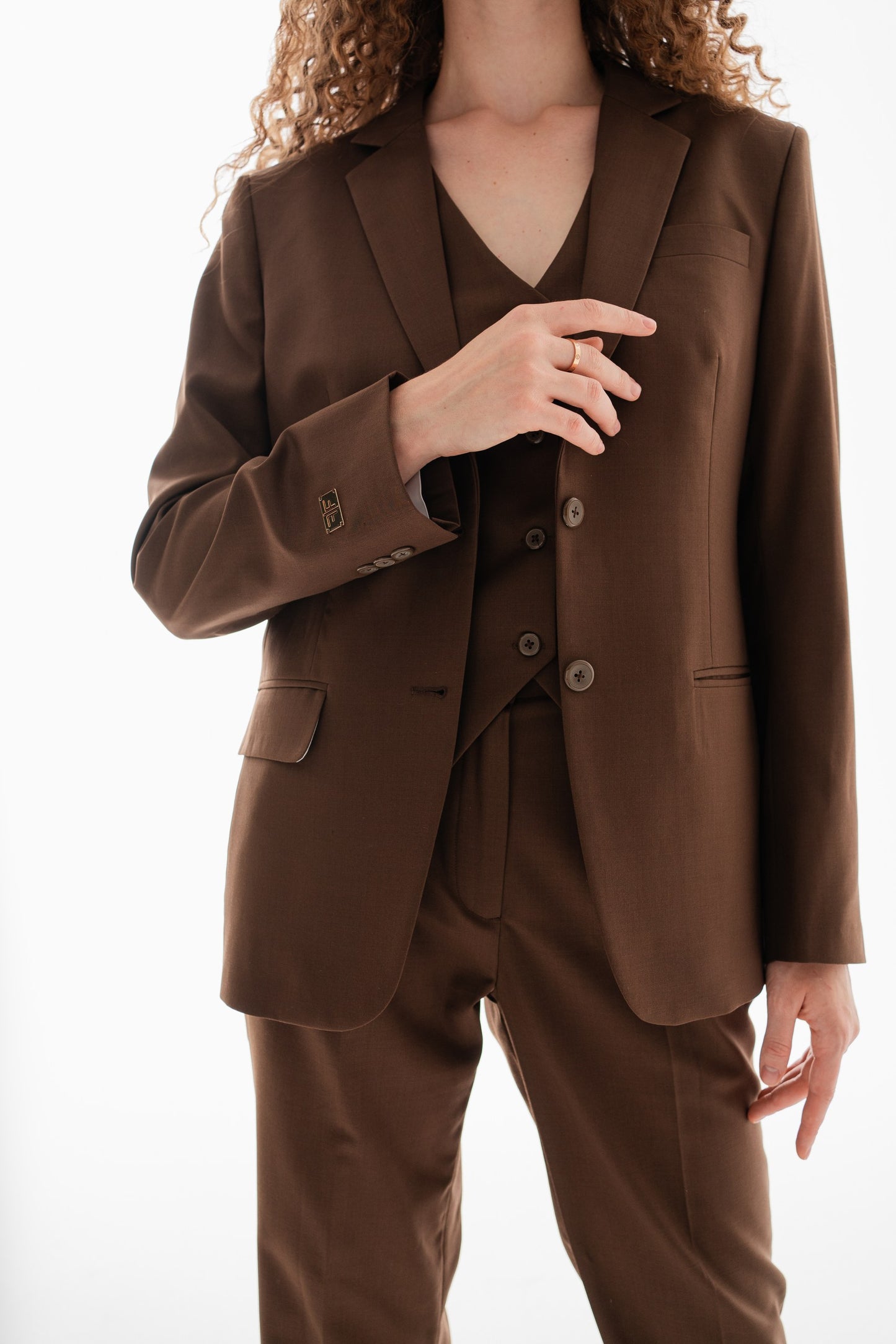 ‘BUNNI’  THE MOCHA SANDS (Jacket)